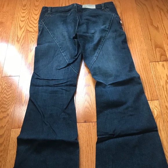 Parasuco Women’s Jeans - Picture 3 of 6